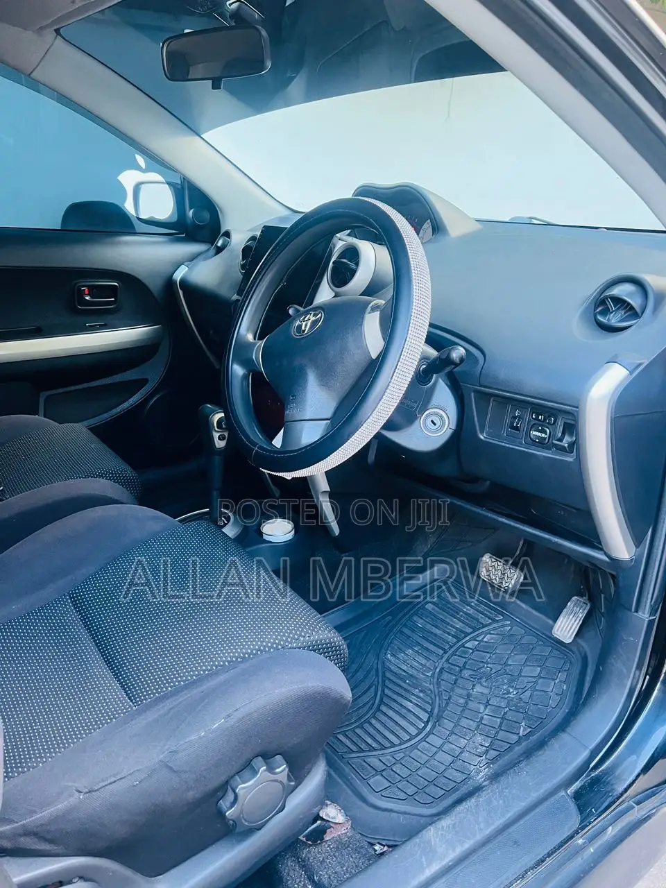 Toyota IST 2003 Black