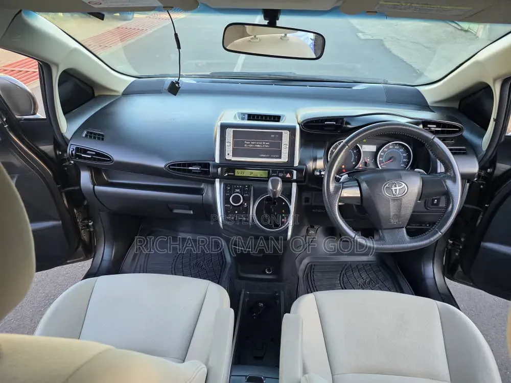 Toyota Wish 2010 Brown