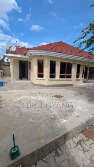 2bdrm House in Chiku Nyangi, Tengeru for sale