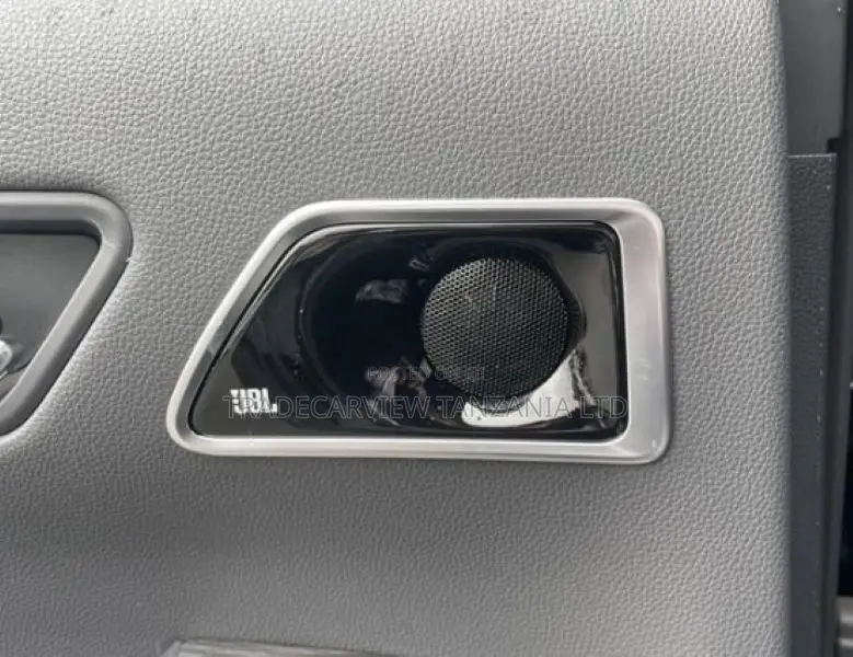 Toyota Land Cruiser LC300 2024 Black