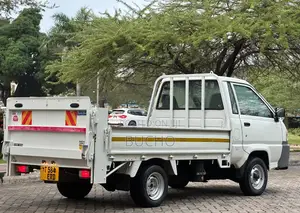 Townace Erd Mil 27.9 Tu 2004 White
