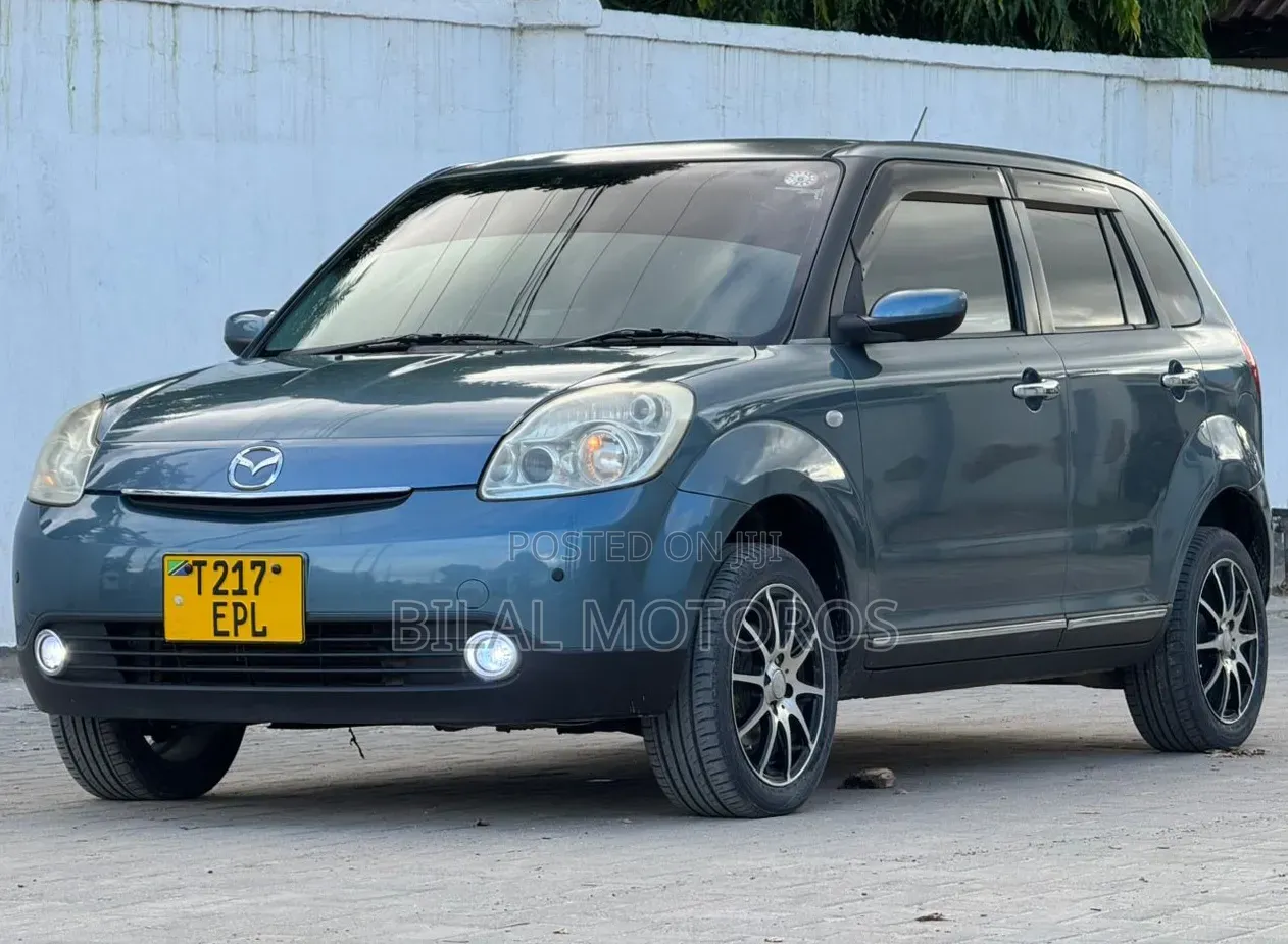 Mazda Verisa 2012 Blue