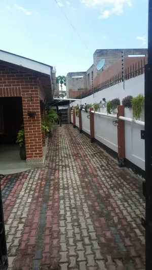 4bdrm House in Mikocheni for rent