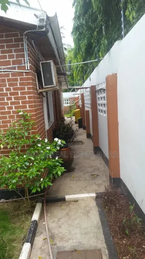 4bdrm House in Mikocheni for rent