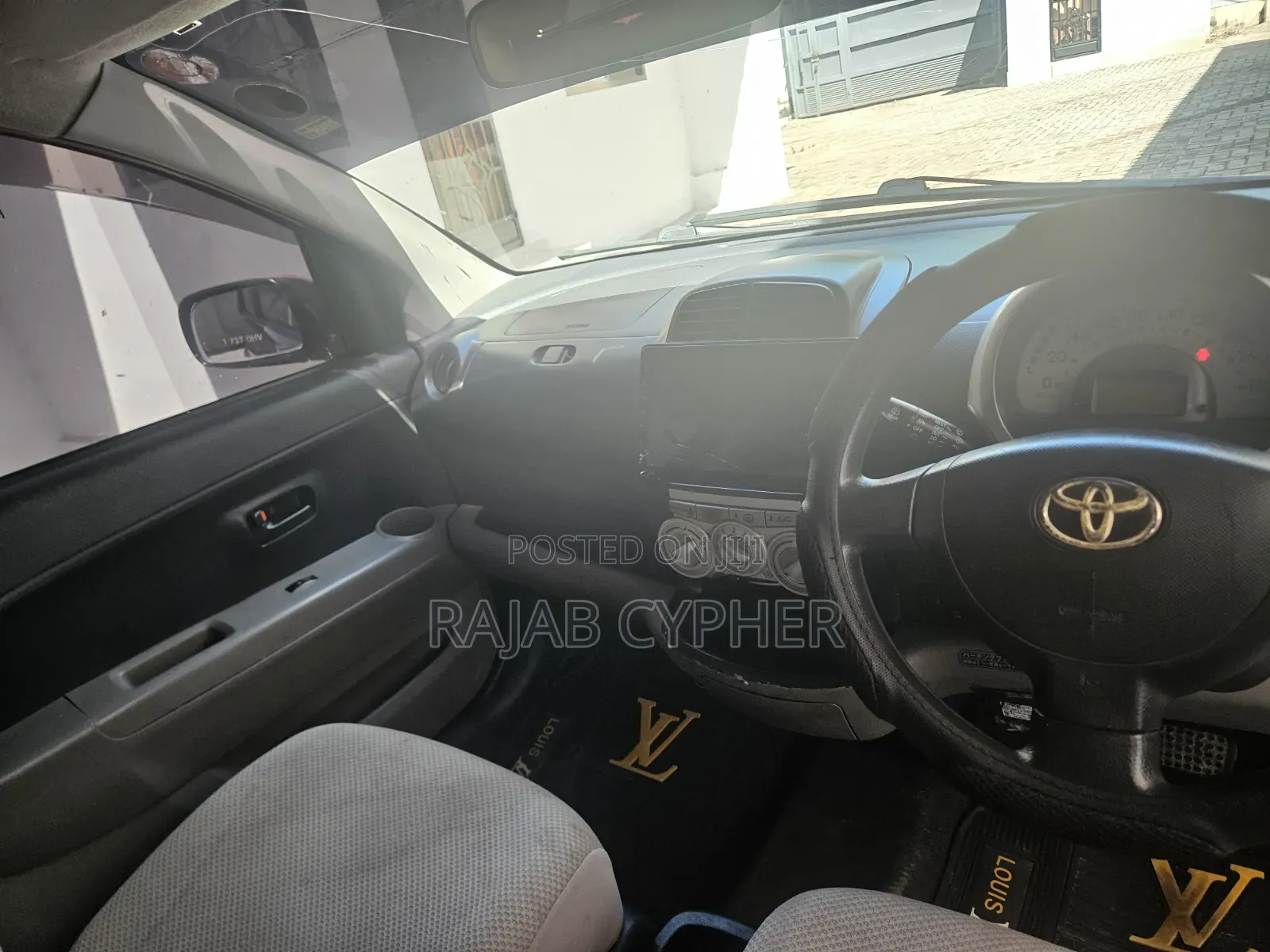 Toyota Passo 2006 Gold