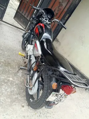 Bajaj Boxer X125 2023 Black