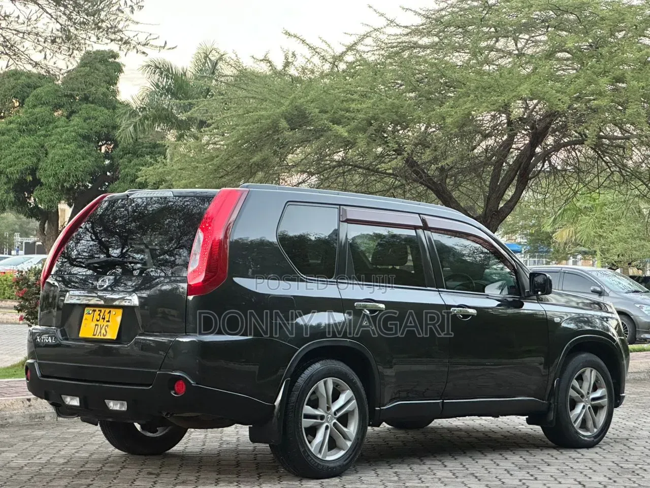 Nissan X-Trail 2011 Black