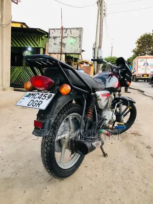 New Bajaj Boxer X125 2024 Black