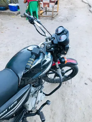 Bajaj Boxer 125 2024 Black