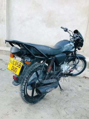 New Bajaj Boxer 125 2024 Black