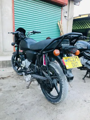 New Bajaj Boxer 125 2024 Black