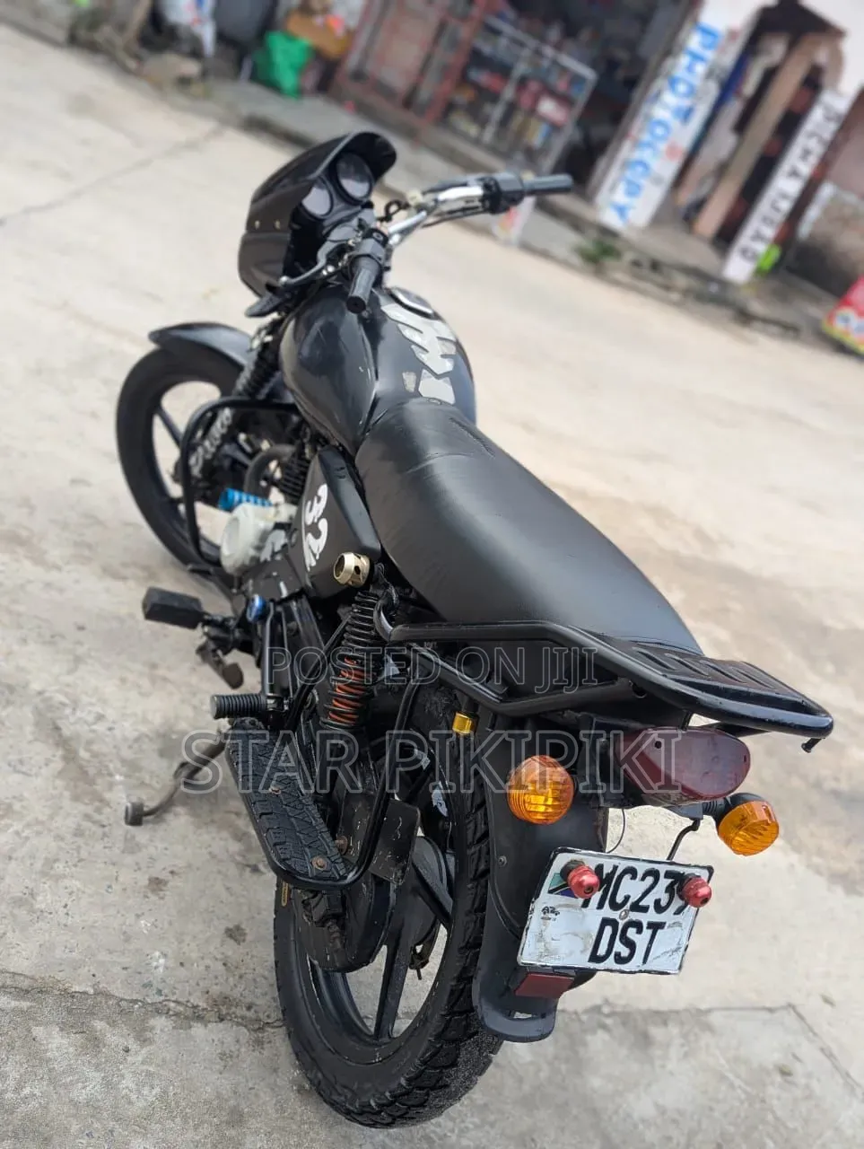 Bajaj Boxer 125 2024 Black