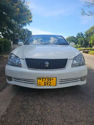 Toyota Crown 2007 White