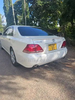 Toyota Crown 2007 White