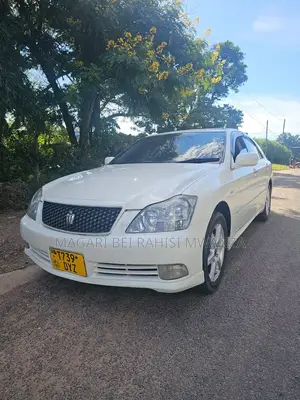 Toyota Crown 2007 White