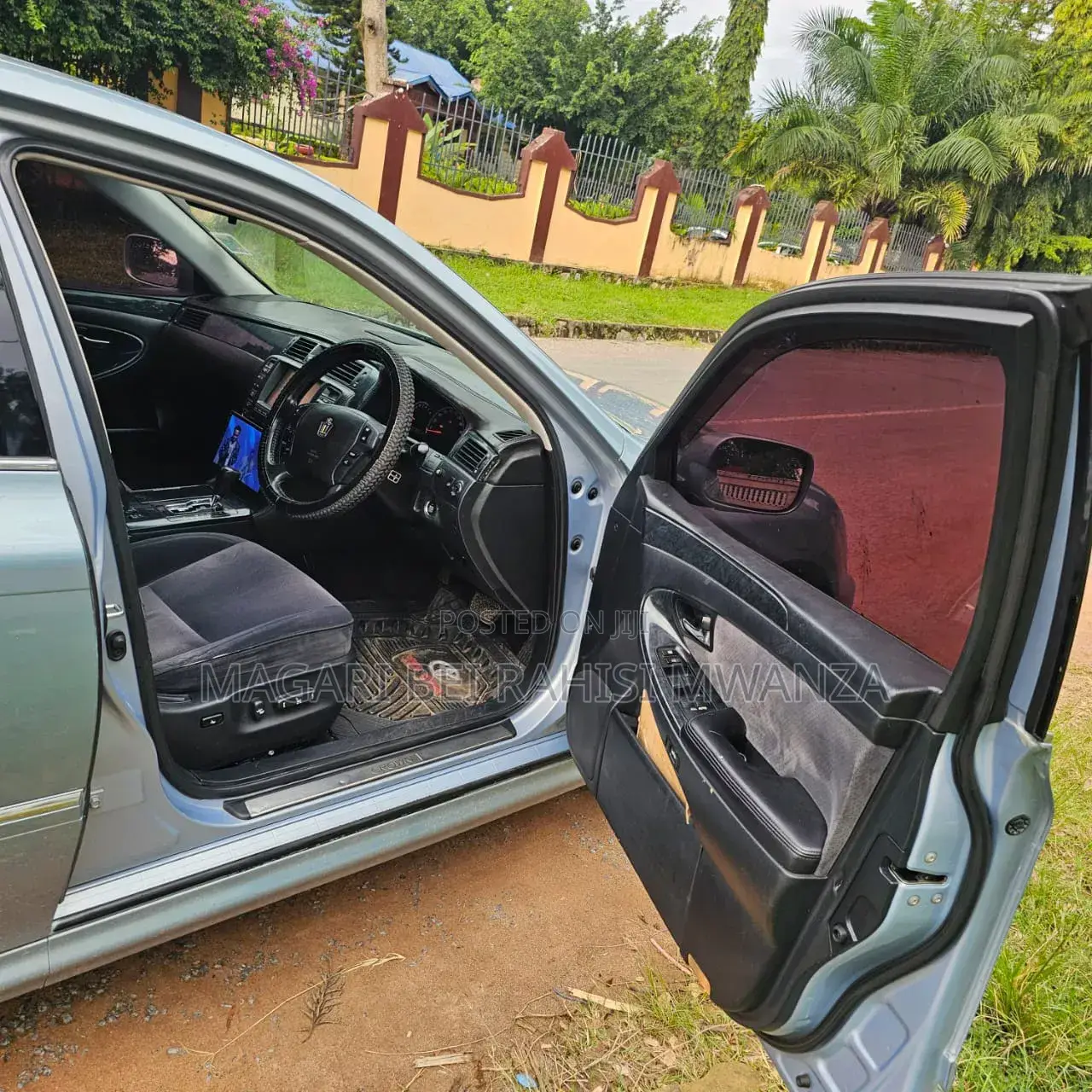 Toyota Crown 2004 Blue