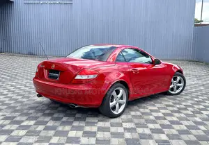 Mercedes-Benz SLK-Class 2005 Red