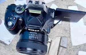 Camera Nikon D5100 Lens 50mm (Yongnuo)