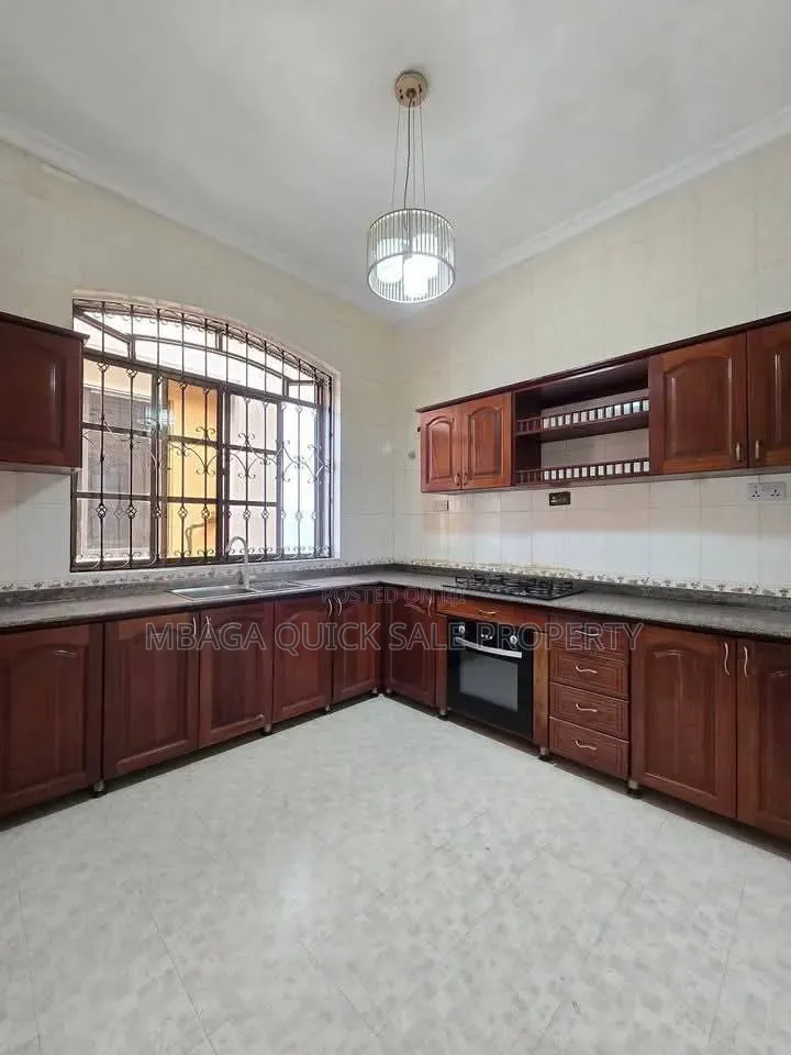 3bdrm Apartment in Mbezi Beach, Kimara for rent