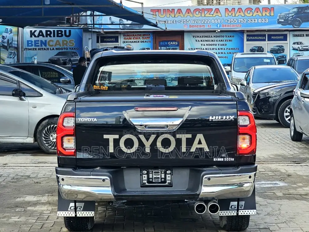 Toyota Hilux Revo Double Cab Deisel 2.4 AWD 2022 Black