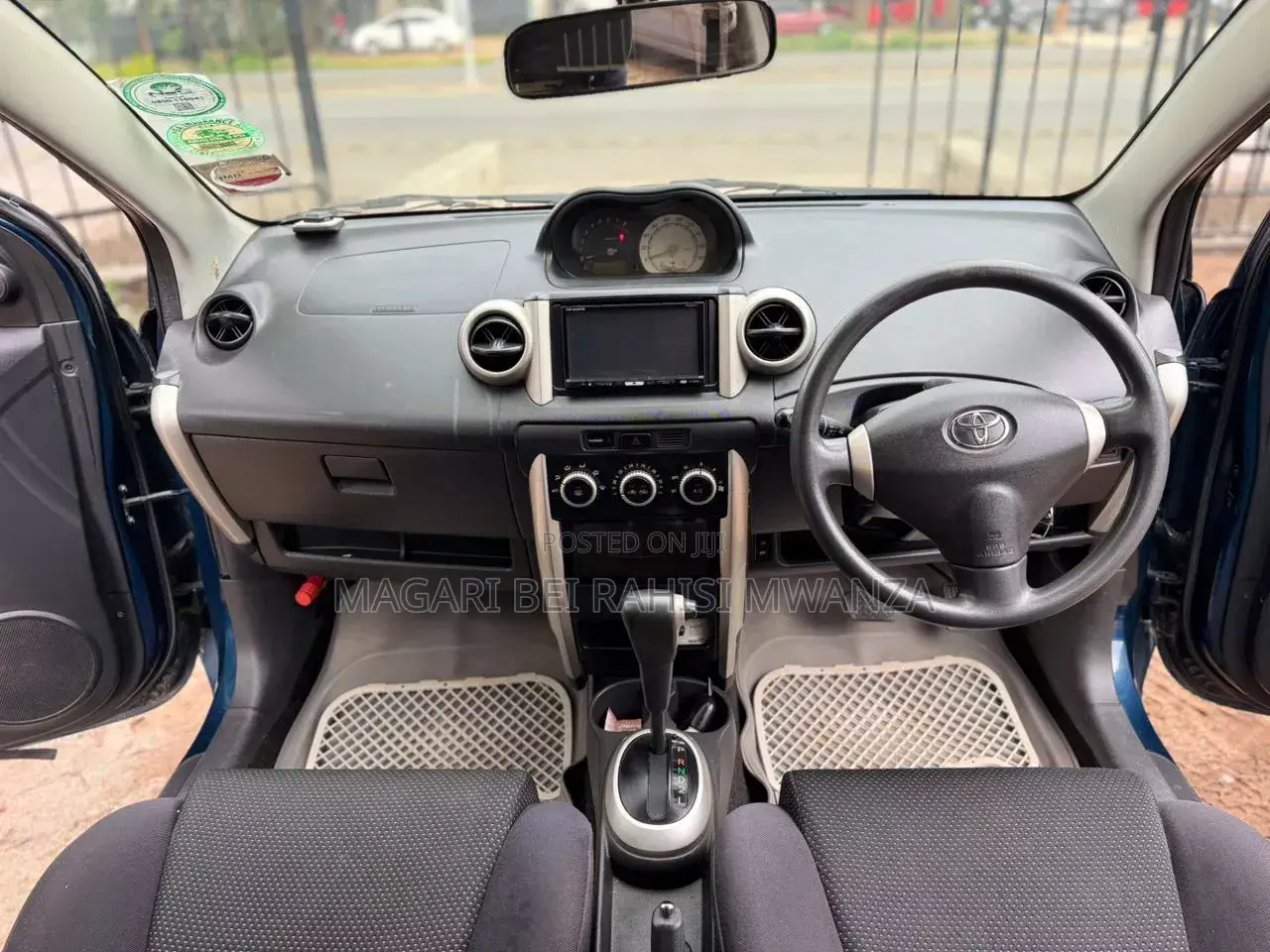 Toyota IST 2004 Purple