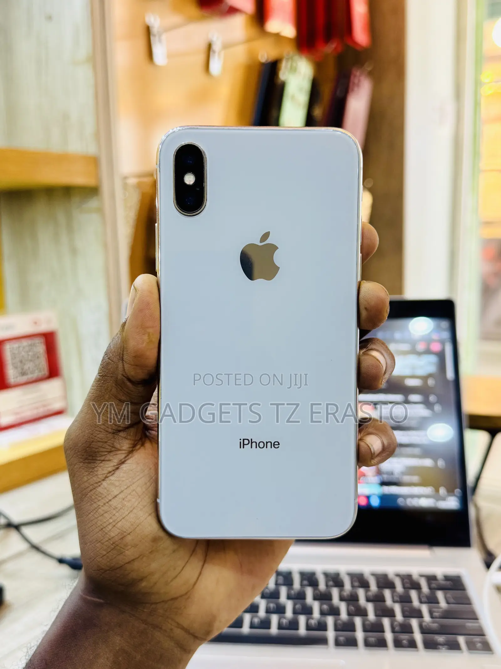 Apple iPhone X 64 GB White