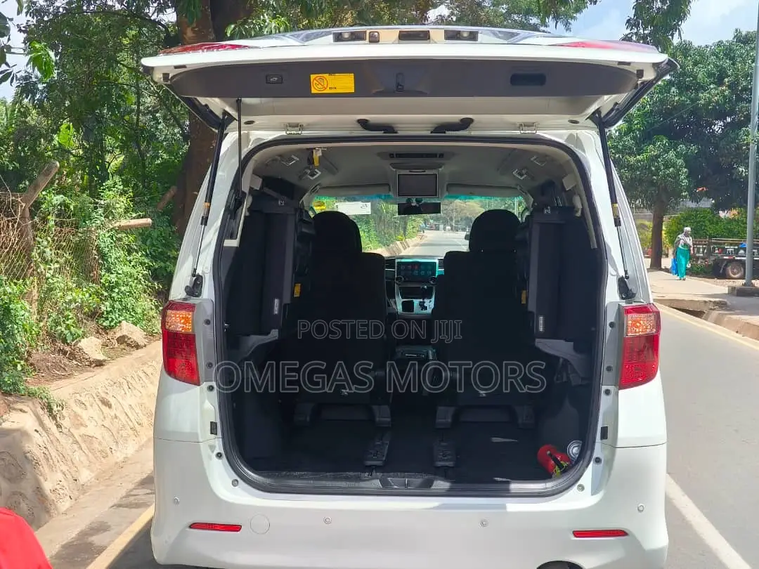 Toyota Alphard 2.4 Petrol FWD 2010 Pearl