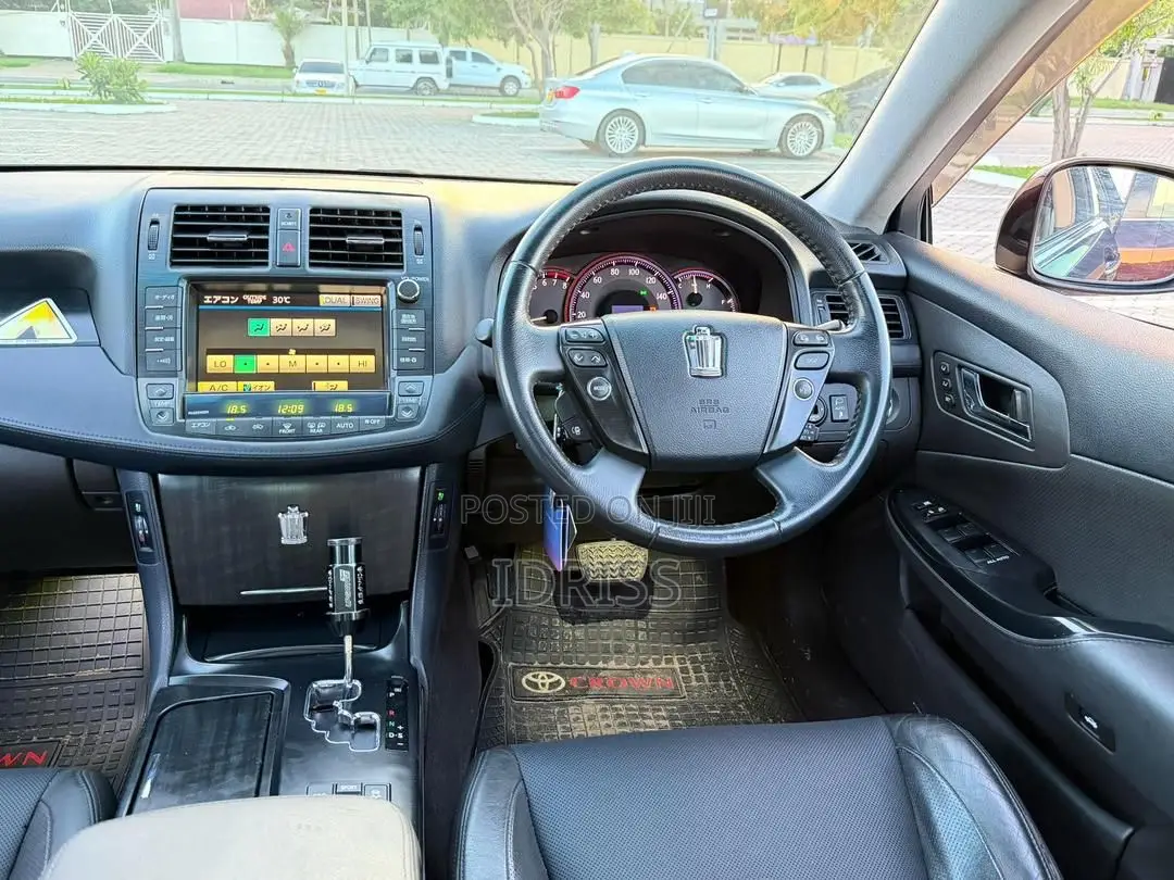 Toyota Crown 2009 Black