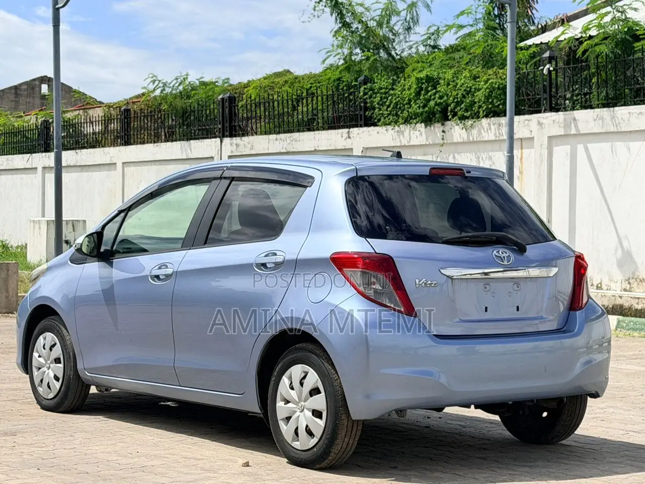Toyota Vitz 1.3 AWD 5dr 2011 Blue