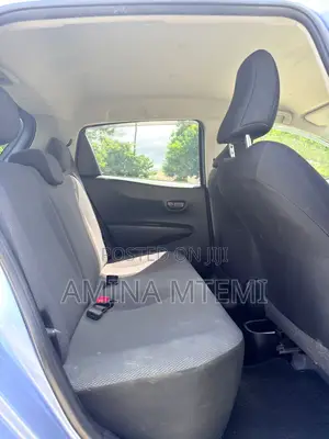 Toyota Vitz 1.3 AWD 5dr 2011 Blue