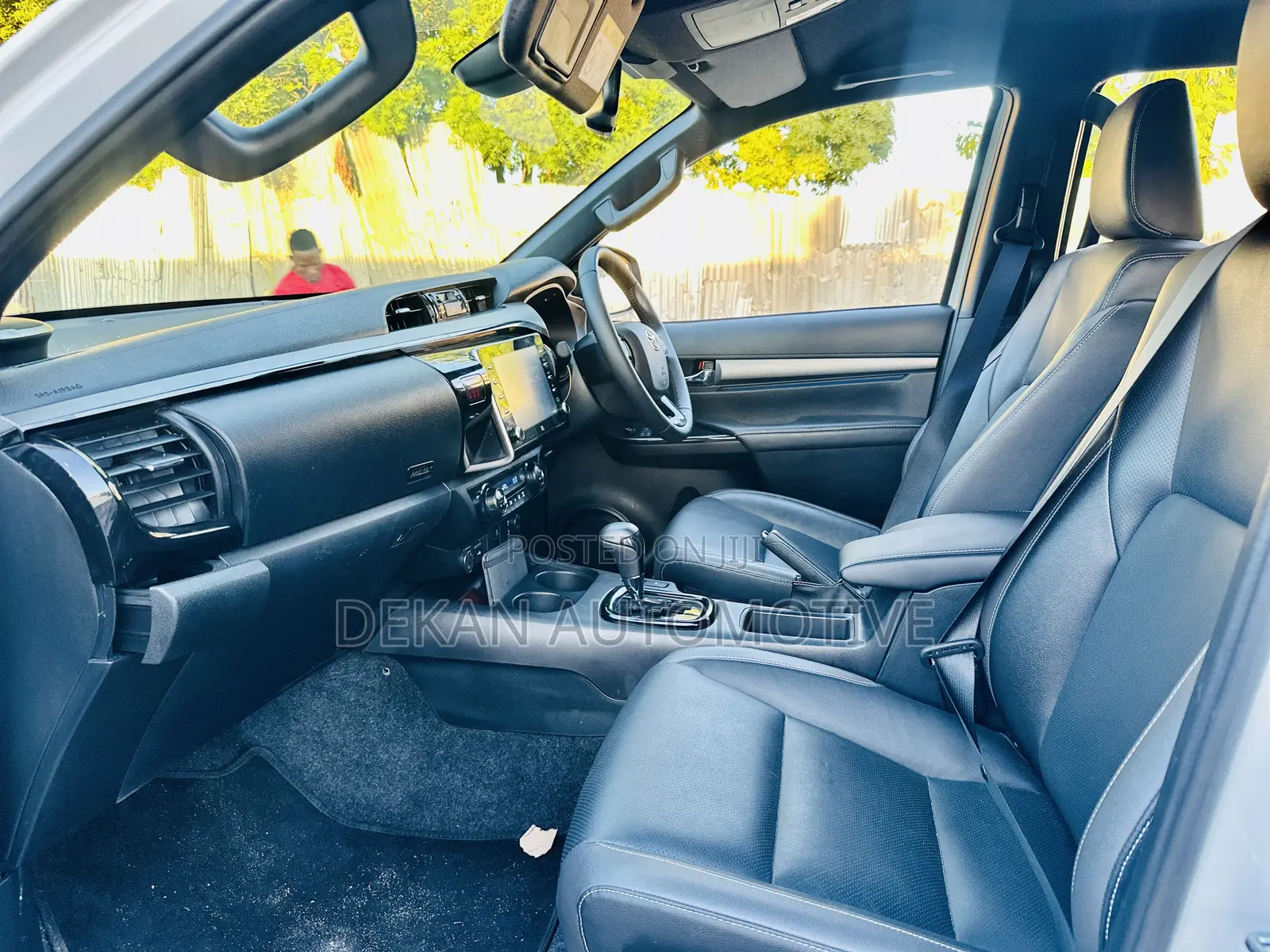 Toyota Hilux 2024 White