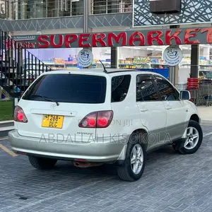 Toyota Harrier 2.2 16V 1999 White