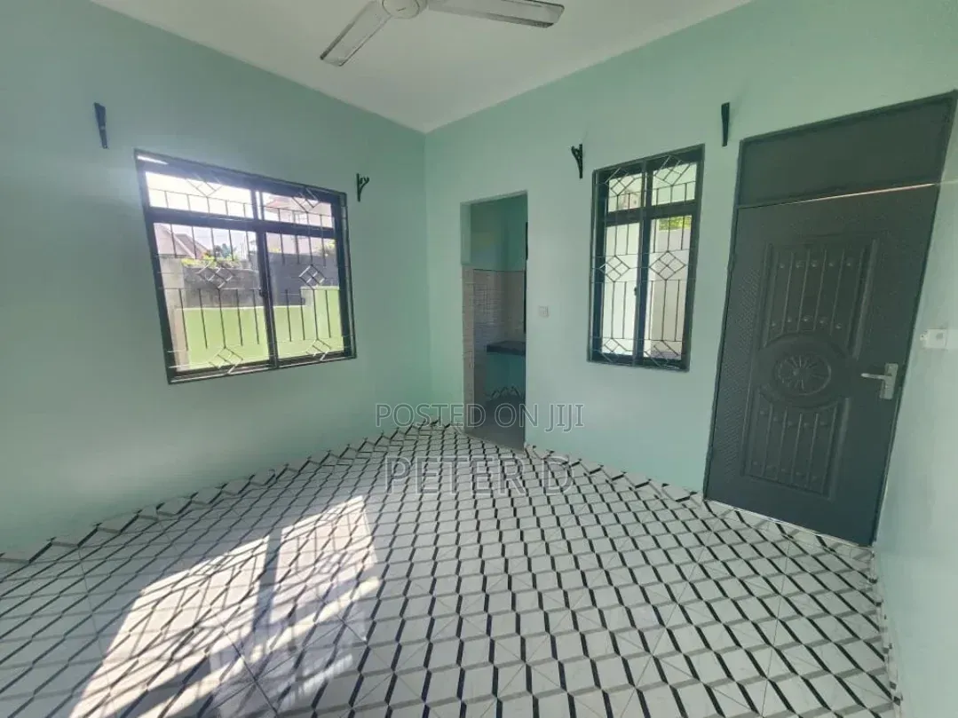 1bdrm Apartment in Kimara for rent