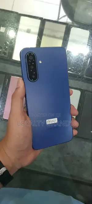 New Samsung Galaxy A17 5G 256 GB Blue