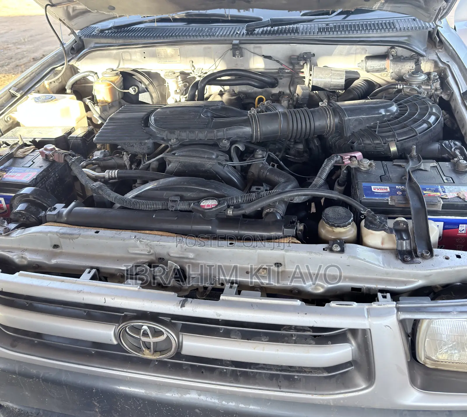 Toyota Hilux 2005 Gray
