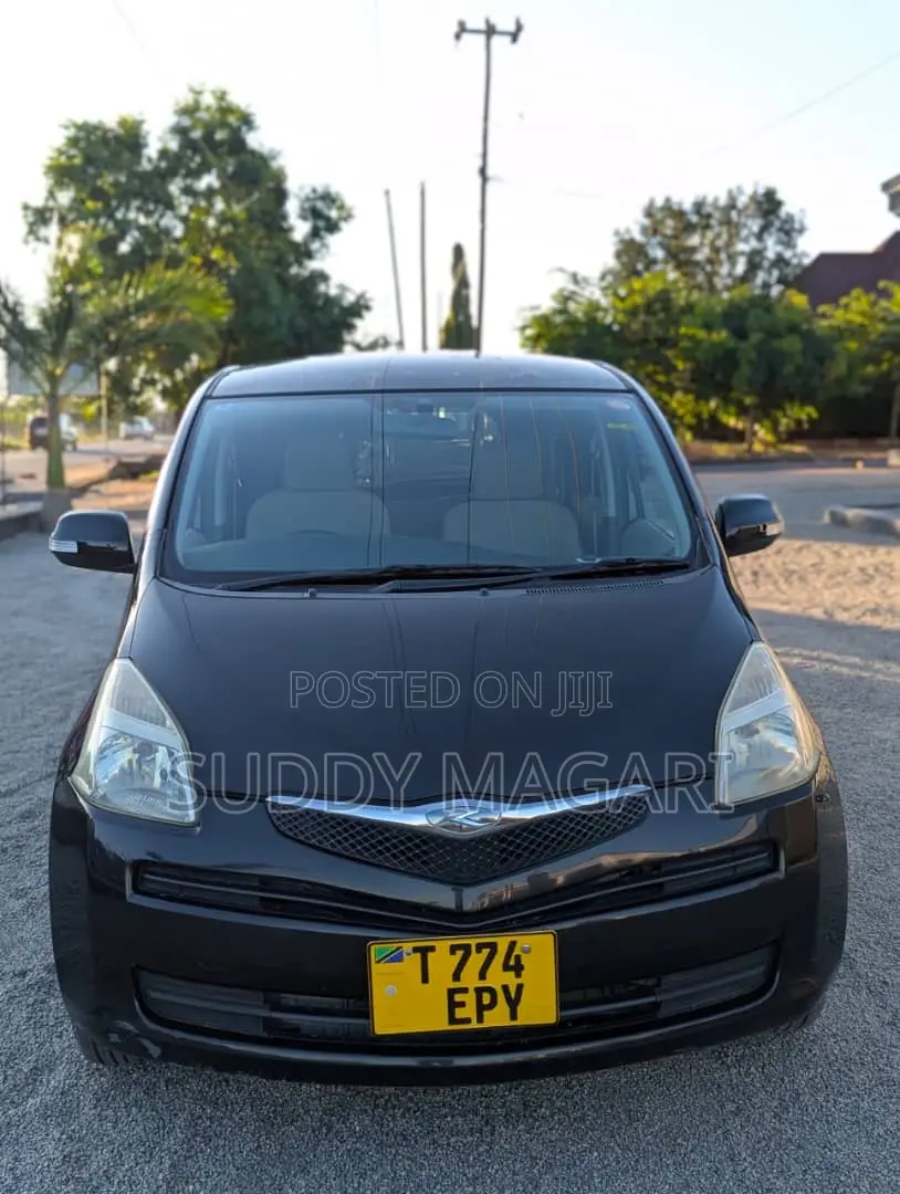 Toyota Ractis 2008 Black