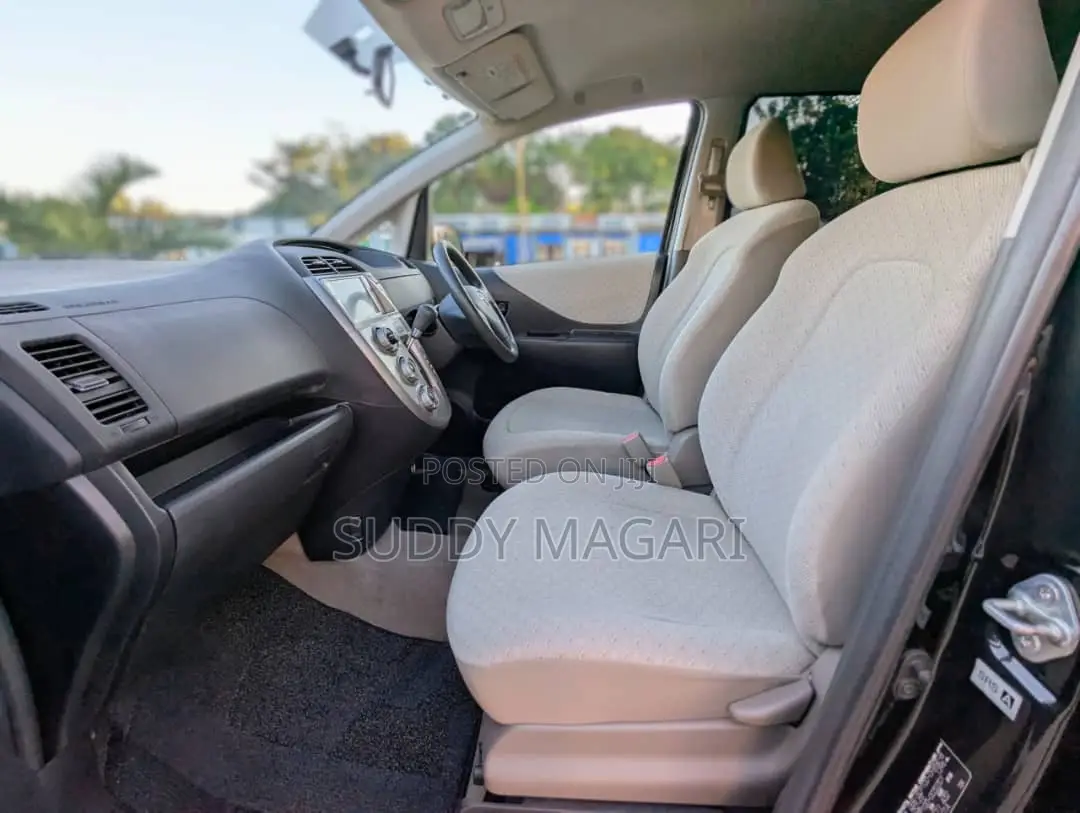 Toyota Ractis 2008 Black