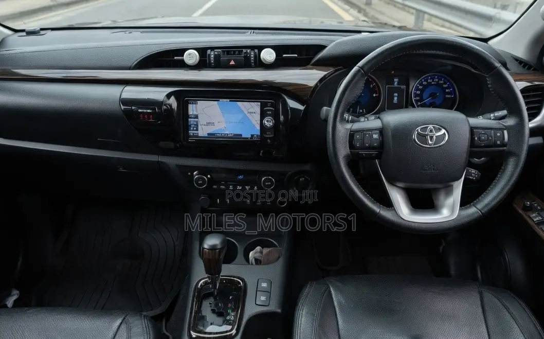 Toyota Hilux 2018 Black