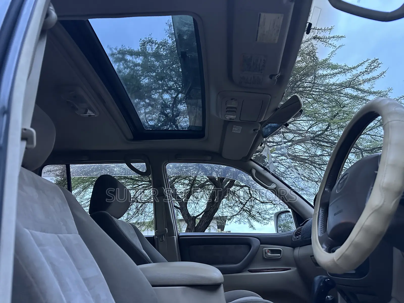 Toyota Land Cruiser 4x4 2007 White