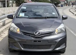 Toyota Vitz 2012 Gray