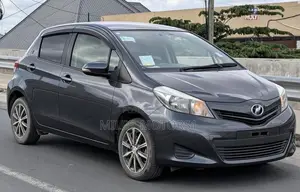 Toyota Vitz 2012 Gray