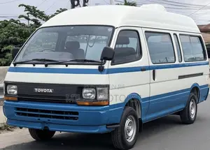 Toyota HiAce 2005 White