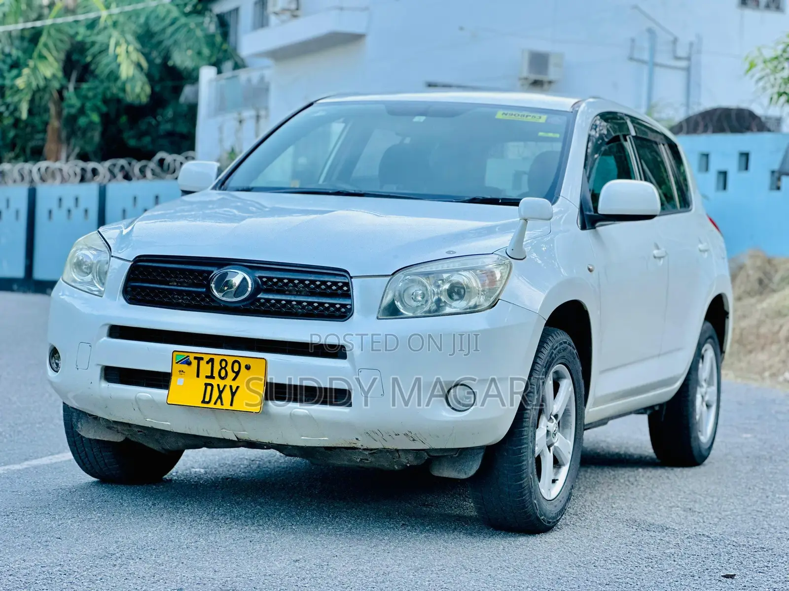 Toyota RAV4 2005 White
