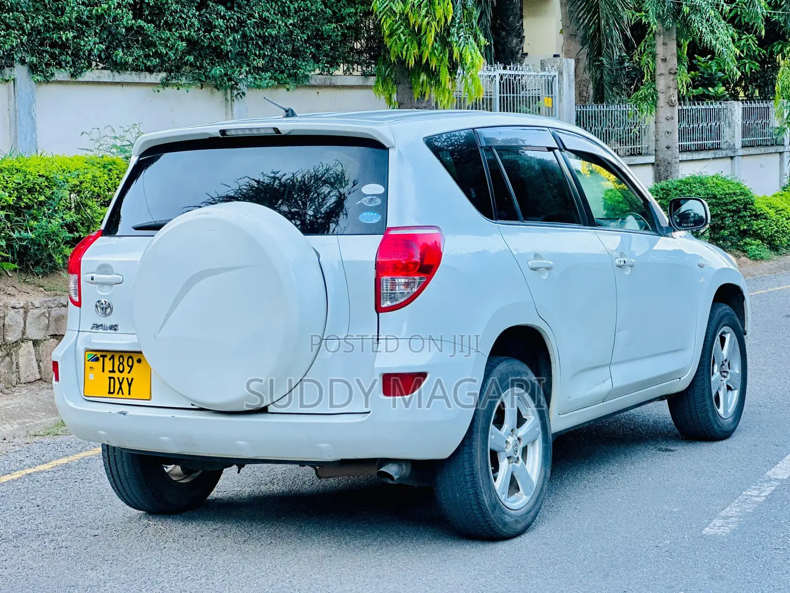 Toyota RAV4 2005 White