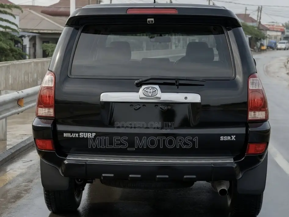 Toyota Hilux Surf 2005 Black