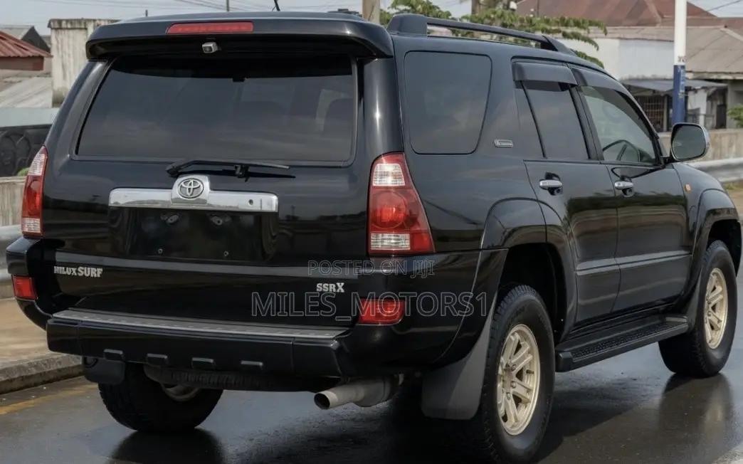 Toyota Hilux Surf 2005 Black