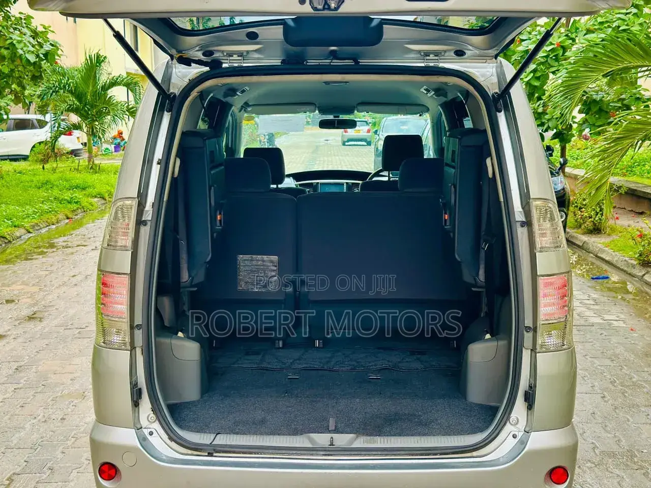 Toyota Voxy 2007 Silver