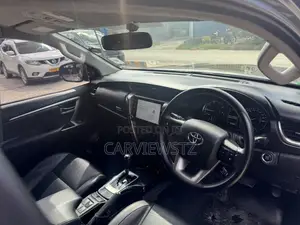 Toyota Fortuner 2.4 D AWD 2023 Brown