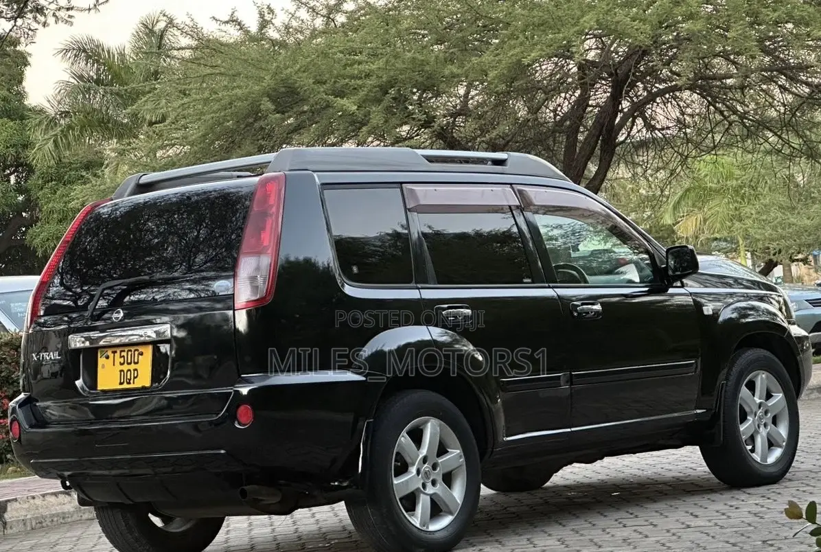 Nissan X-Trail 2006 Black