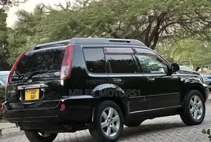 Nissan X-Trail 2006 Black